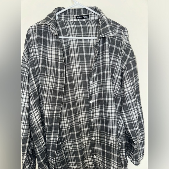 Black and White Flannel - Picture 2 of 4